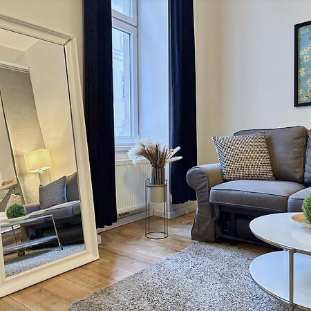 Luxurious And Bright, 5 Min To City Center Apartment Vienna Exterior photo