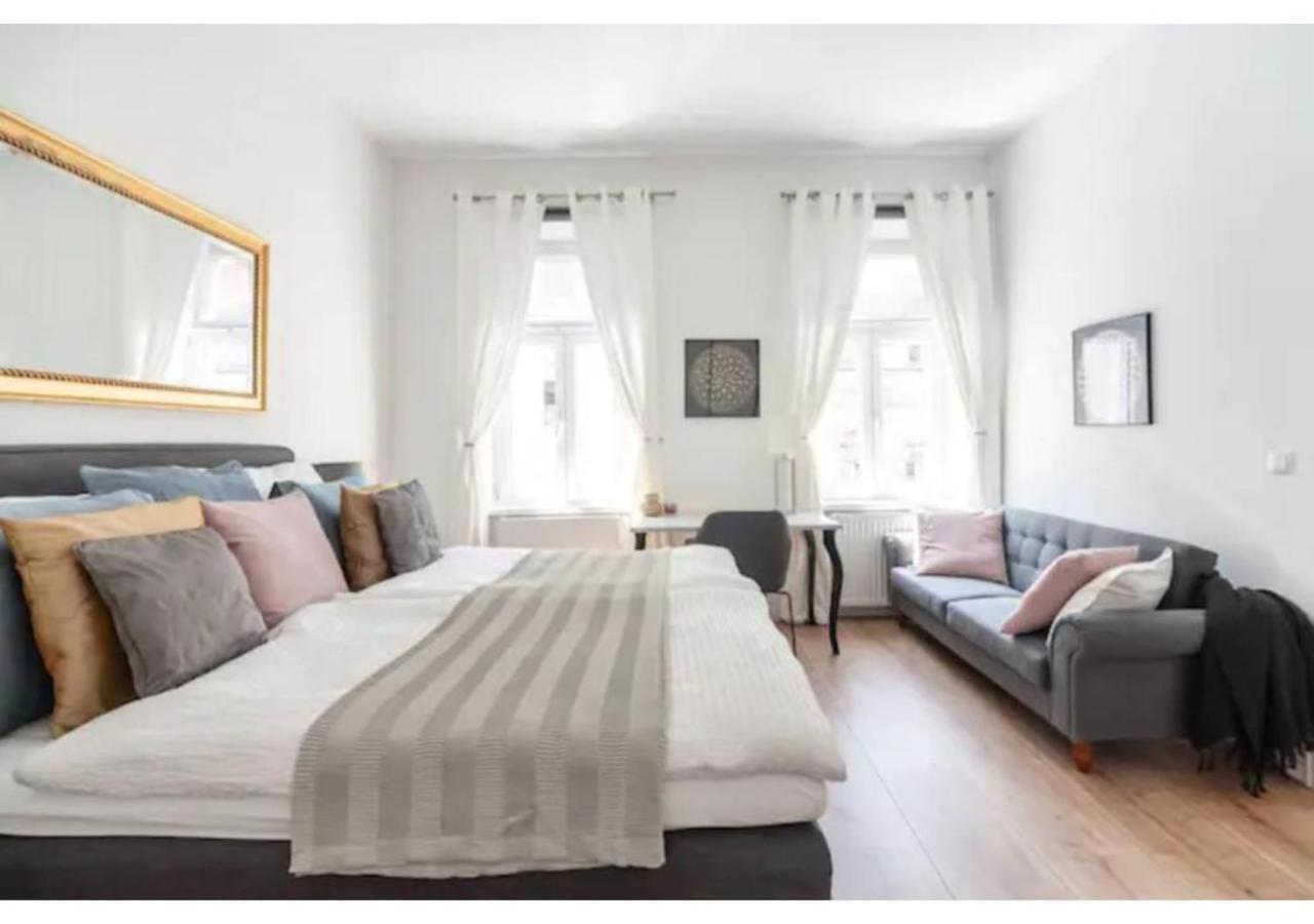Luxurious And Bright, 5 Min To City Center Apartment Vienna Exterior photo